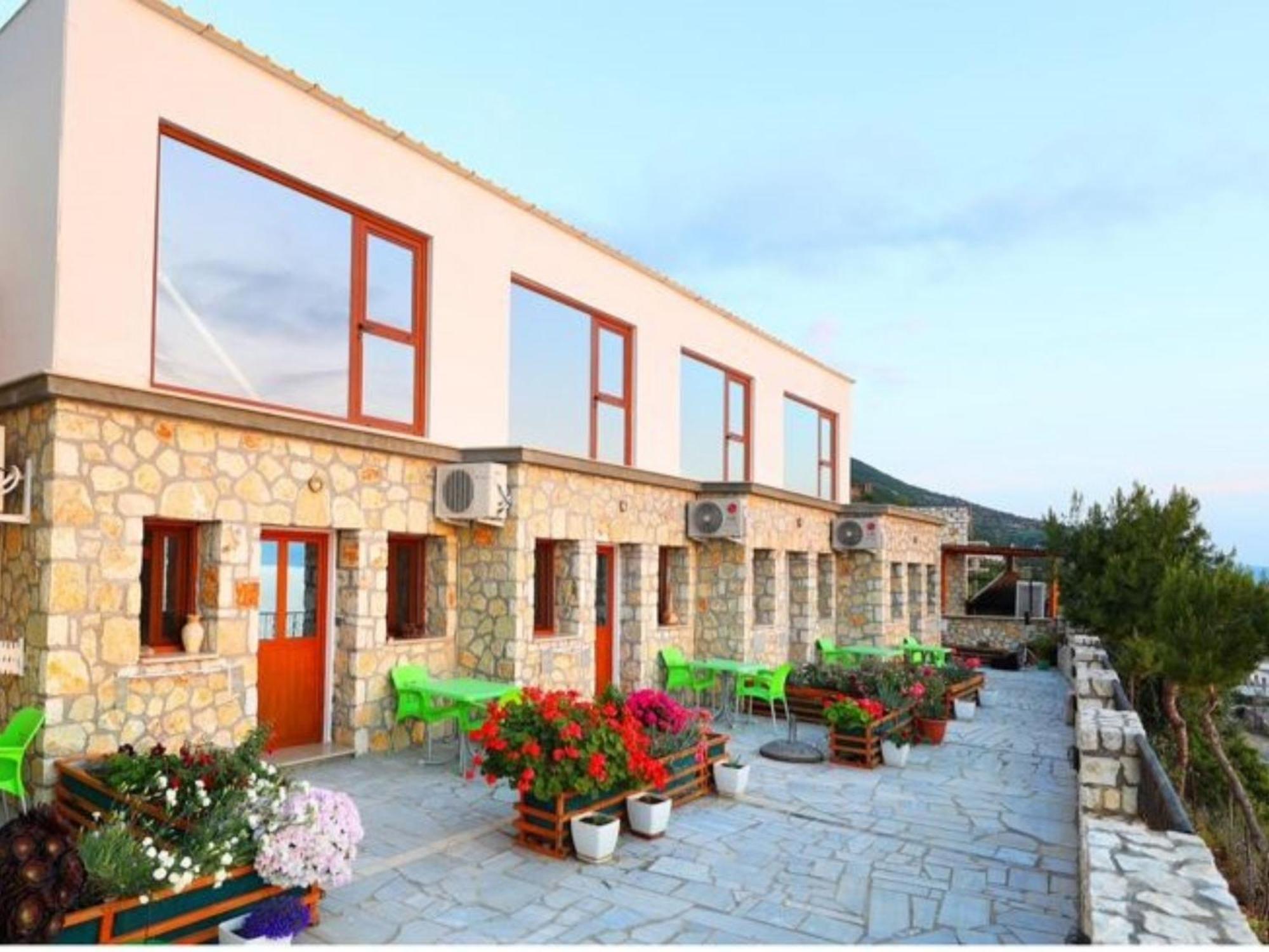 Vlorë Vila Dena מראה חיצוני תמונה