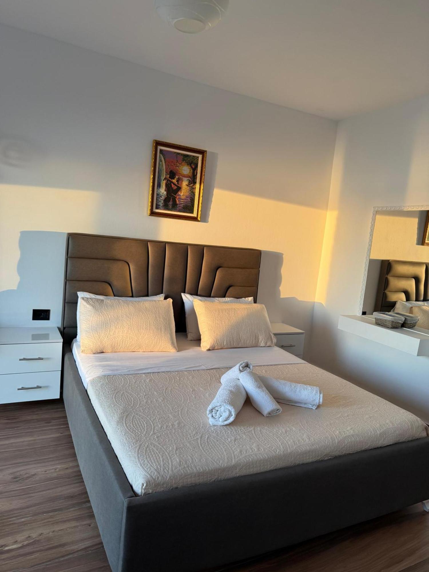 Vlorë Vila Dena מראה חיצוני תמונה