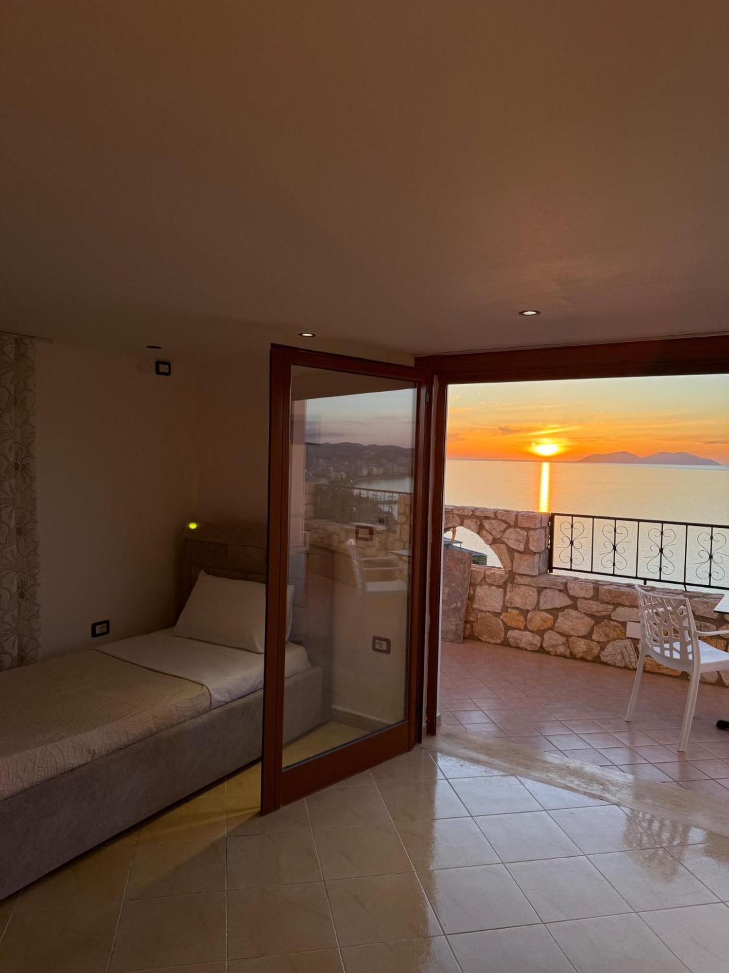 Vlorë Vila Dena מראה חיצוני תמונה